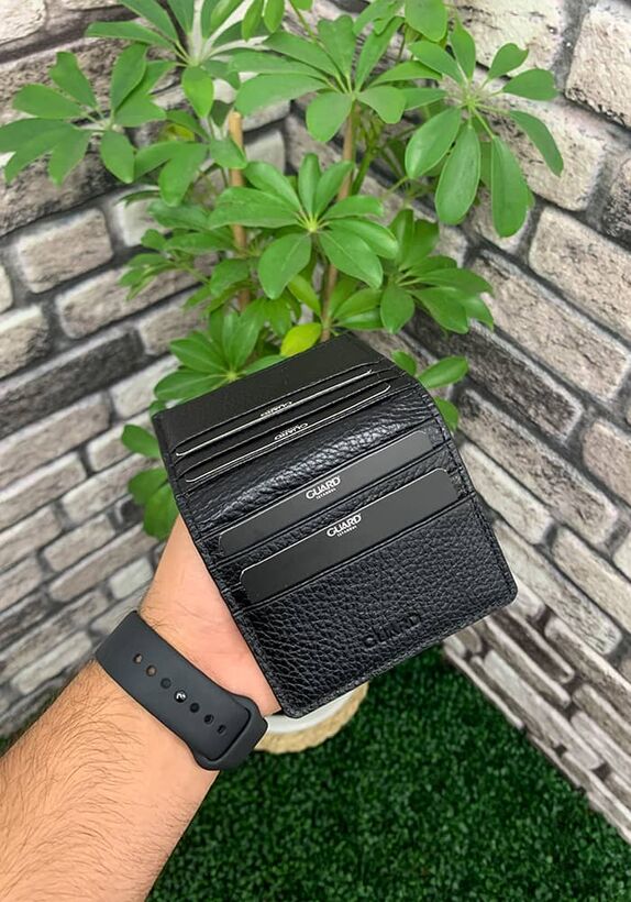 Guard Black Glossy Paste Design Leather Card Holder