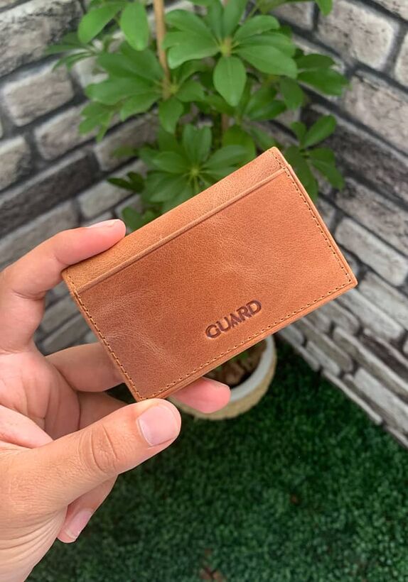 Guard Antique Tan Leather Card Holder