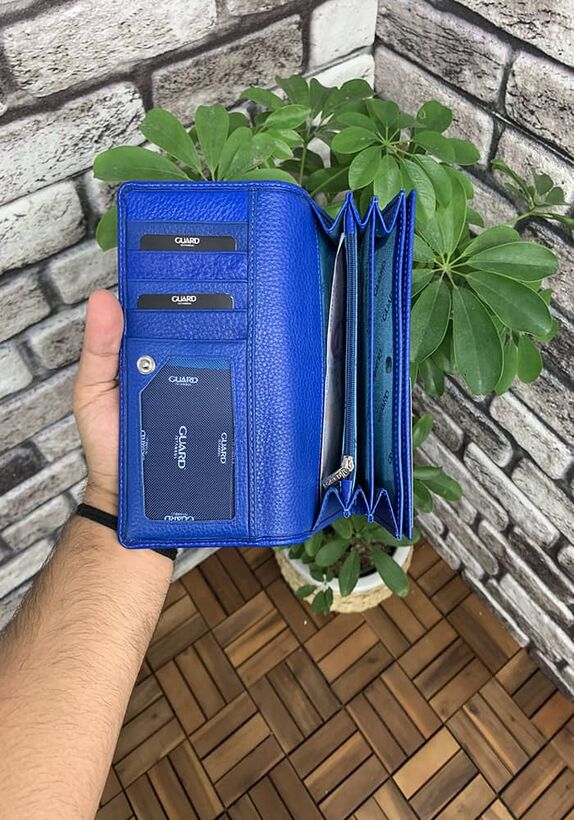 Guard Blue Leather Zippered Women's Wallet