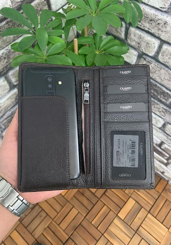 Guard Chelsea Brown Leather Hand Portfolio with Phone Compartment