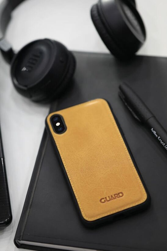 Guard Antique Leather Yellow iPhone XS Max Phone Case