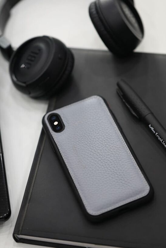 Guard Gray Leather iPhone X / XS Phone Case