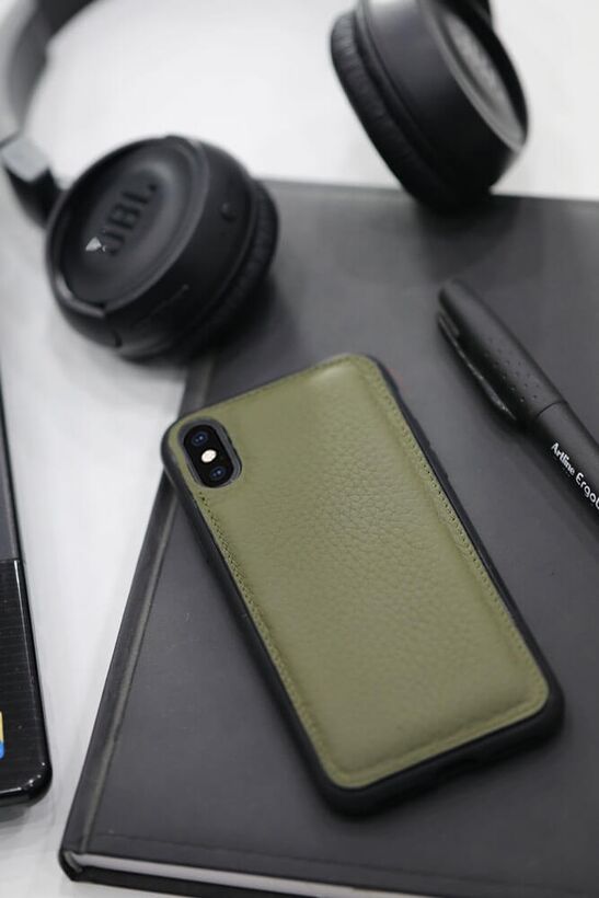 Guard Green Leather iPhone X / XS Phone Case