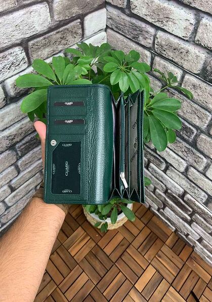 Guard Green Leather Zippered Women's Wallet - Thumbnail