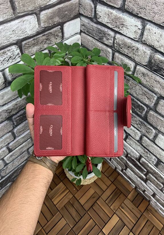Guard Matte Red Zippered and Leather Pleated Hand Portfolio