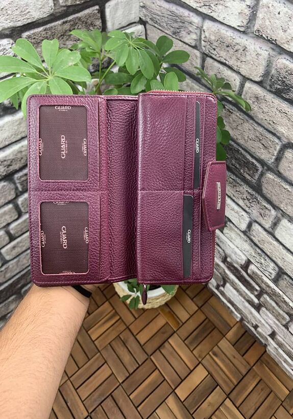 Guard Purple Zippered and Leather Pleated Hand Portfolio