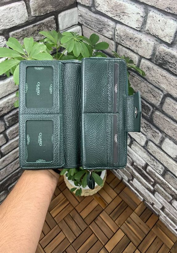 Guard Green Zipper and Leather Pleated Hand Portfolio