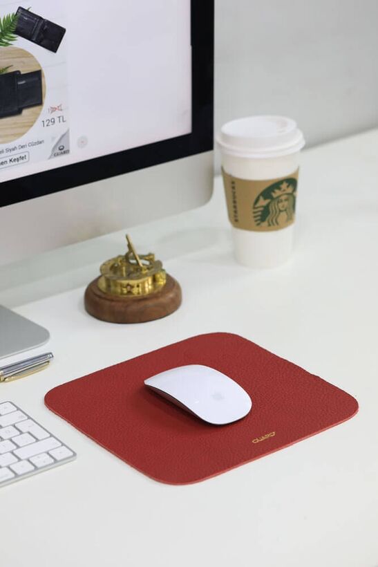 Guard Red Leather Mouse Pad 22 x 22 Cm