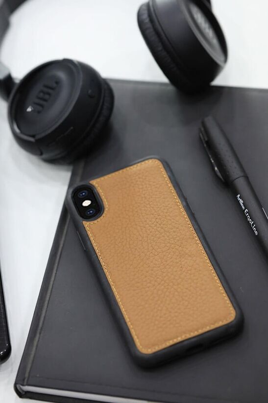 Guard Tan Leather iPhone X / XS Case
